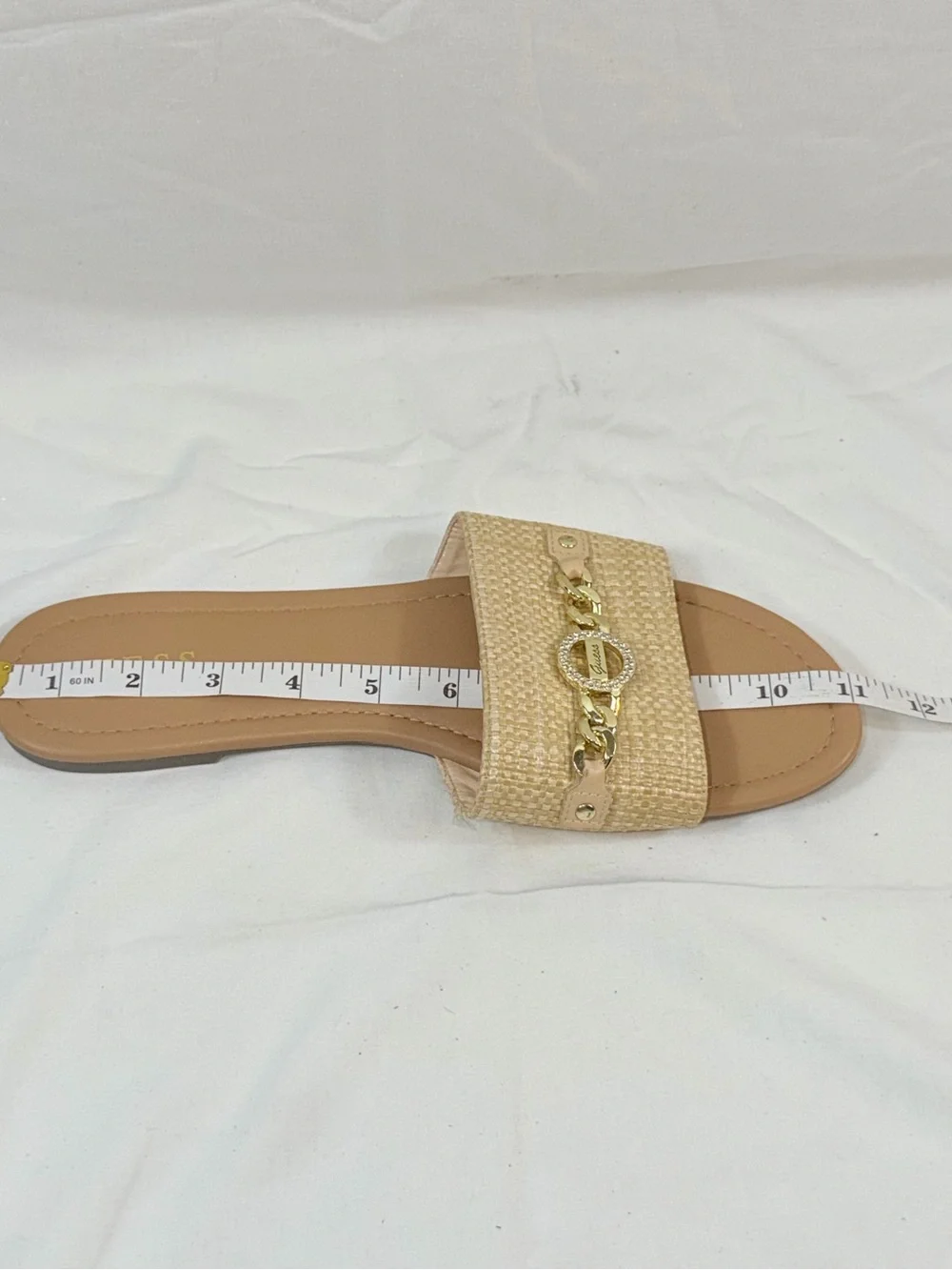 GUESS Traps Tan Raffia Slide Sandals Gold Chain Logo Flat Slides 11M WGTRAPS-R - Picture 7 of 7